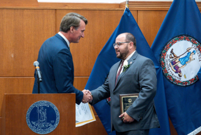  Jeff Keller accepting award